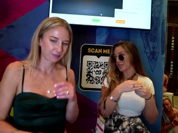 couple
        blondefoxsilverfox cam image #615939