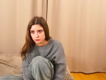 girl
        felicebattersby cam image #5433538