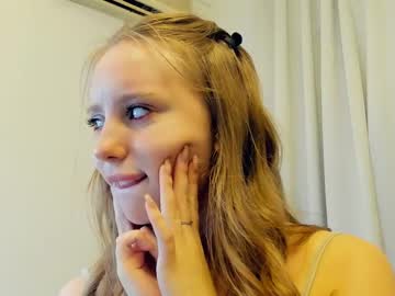 girl
        moodofthemoon cam image #2397344