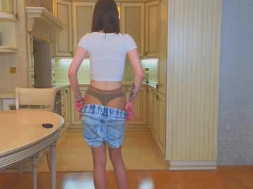girl
        harrieteasley cam image #5215117