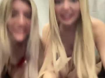 girl Cam Girls Get Busy With Their Dildos With No Shame with onicasummer