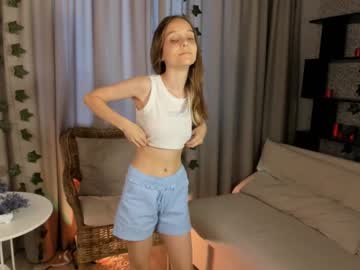 girl
        guineverecrenshaw cam image #4774949