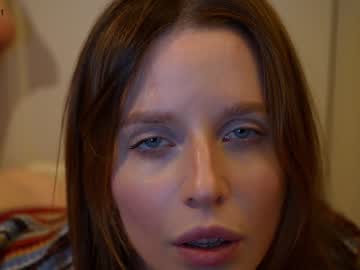 girl
        ellaa91 cam image #383117