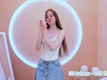 girl
        marianne_lover cam image #1380362