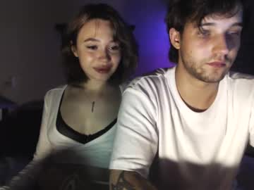 couple
        juiceboyyy cam image #4391179