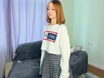 girl
        adelveigel cam image #2120148
