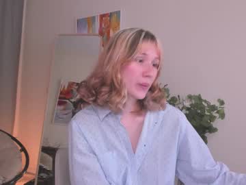 girl
        pennyroyal_tea_ cam image #348904