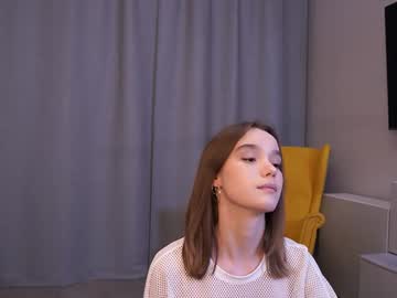 girl
        harrieteasley cam image #5317395