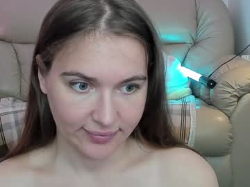 girl
        radiants_2 cam image #5157797