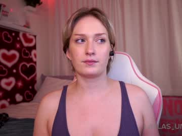 girl
        laylas_universe cam image #3554467