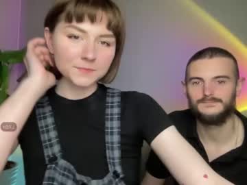 couple
        m4rk_and_cl4udi4 cam image #1389572