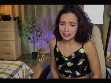 girl
        ella_flar_ cam image #456604