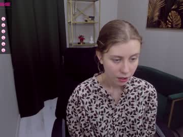 girl
        sandywillis cam image #391665