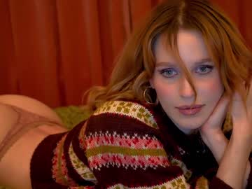 girl
        ellaa91 cam image #3343503