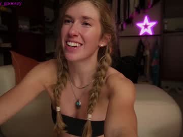 girl
        lucy_gooosey cam image #5896341