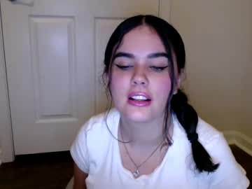 girl
        gia_is_horny cam image #2197324
