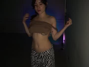 girl
        soifiee cam image #508662