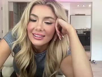 girl
        hotpinksoap cam image #4053211