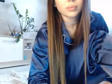 girl
        meryfoxxx cam image #3520857