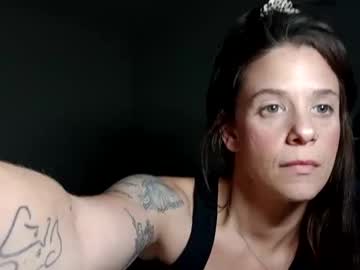 girl
        missdizzydes cam image #4410425