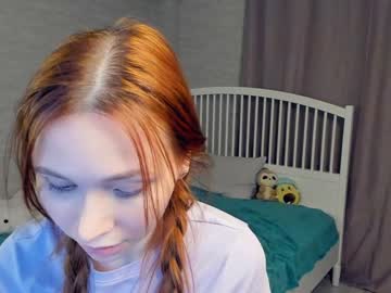 girl
        udeledobson cam image #3499637