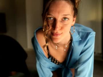 girl
        unbelievable__ cam image #6486025
