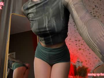 girl
        cassie_palmer cam image #3612753