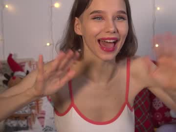girl
        happynewdear cam image #5831599