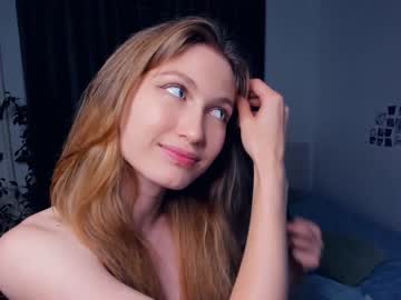 girl
        celine_in_love cam image #2497423