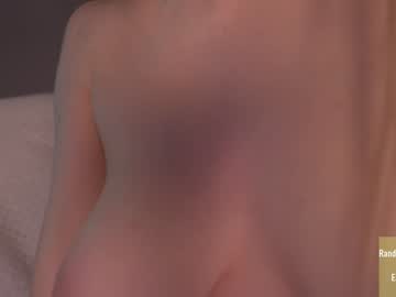 girl
        alice_kosmos cam image #2224471