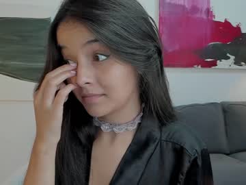 girl
        raychell_black cam image #2769106