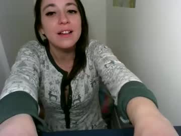 girl
        anonymousmeows cam image #524570