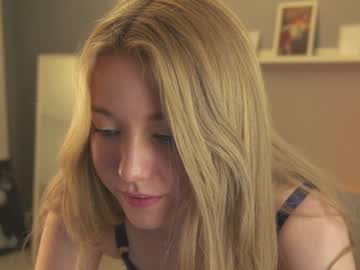 girl
        infinitysoul_ cam image #1087683