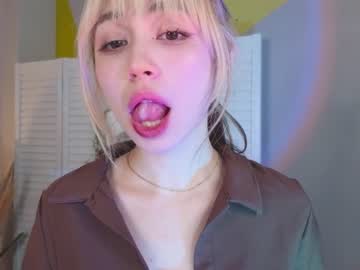 girl
        y_u_m_i_k_a cam image #1221997