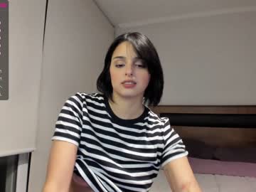 girl
        yourfreakygirl cam image #1700413