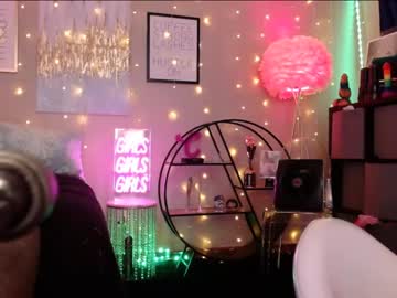 girl
        milf_lacey cam image #1843966