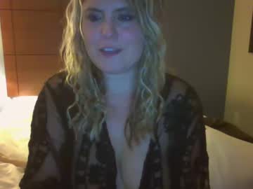 girl Cam Girls Get Busy With Their Dildos With No Shame with midnightqueen01