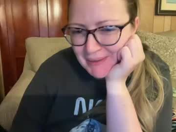 girl
        perfectnips742 cam image #2448893