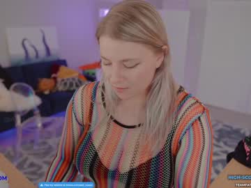 girl
        asiri_ocean cam image #5660276