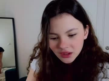 girl
        curly_lina cam image #3554626