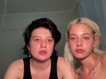 couple
        finnbambi444 cam image #103526