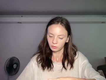 girl
        petite_doll49 cam image #5861067