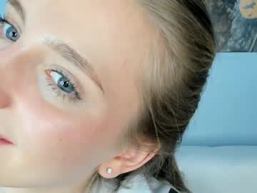 girl
        shewell cam image #6414994