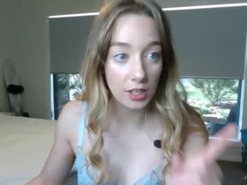 girl Cam Girls Get Busy With Their Dildos With No Shame with kyarahh