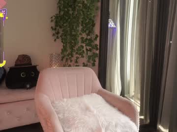 girl
        mysticxkitty cam image #6627254