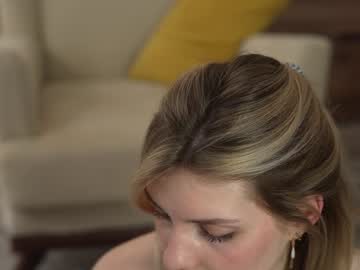 girl
        refined_style cam image #5655326