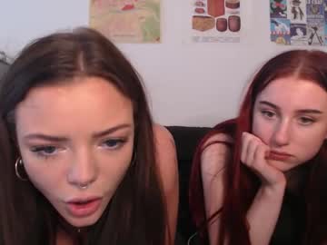 couple Cam Girls Get Busy With Their Dildos With No Shame with maddieandcarlie