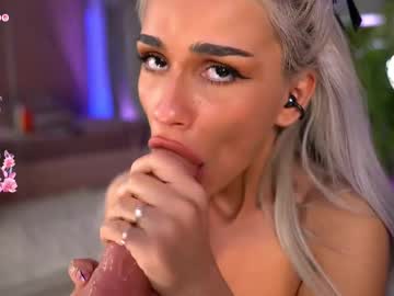 girl
        serene_sophiex cam image #6831311
