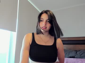 girl
        yourfreakygirl cam image #931161