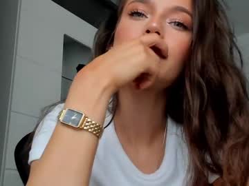 girl
        isia_slay cam image #734478